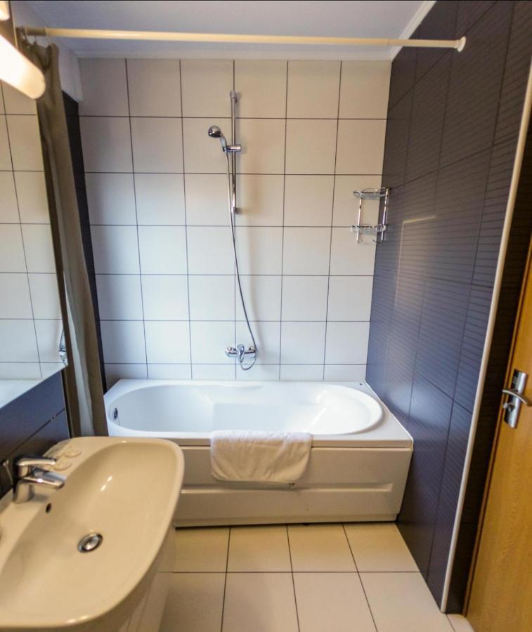 Apartament Business Langa Vivo Mall Apartment Baia Mare Bagian luar foto
